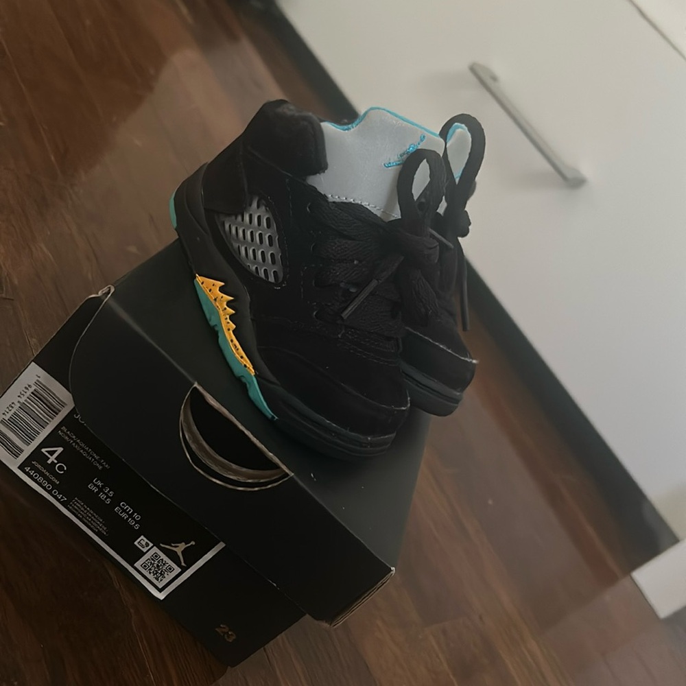 Retro 5. Toddlers